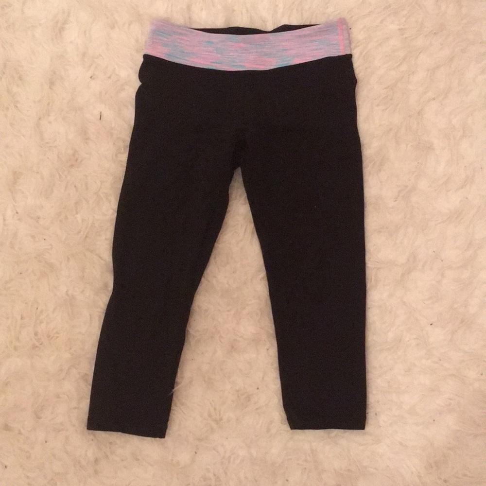 Adorable girls ivivva cropped leggings!!!